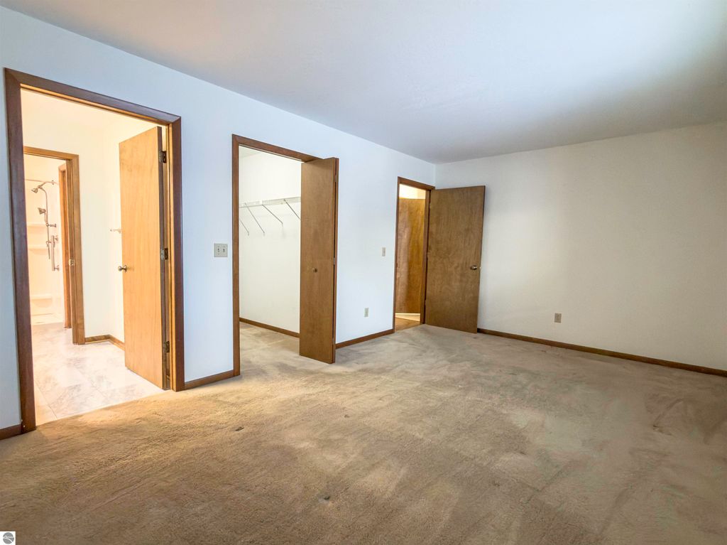 Image 30 of property listing at 350 Applewood Lane, Mt Pleasant, MI 48858