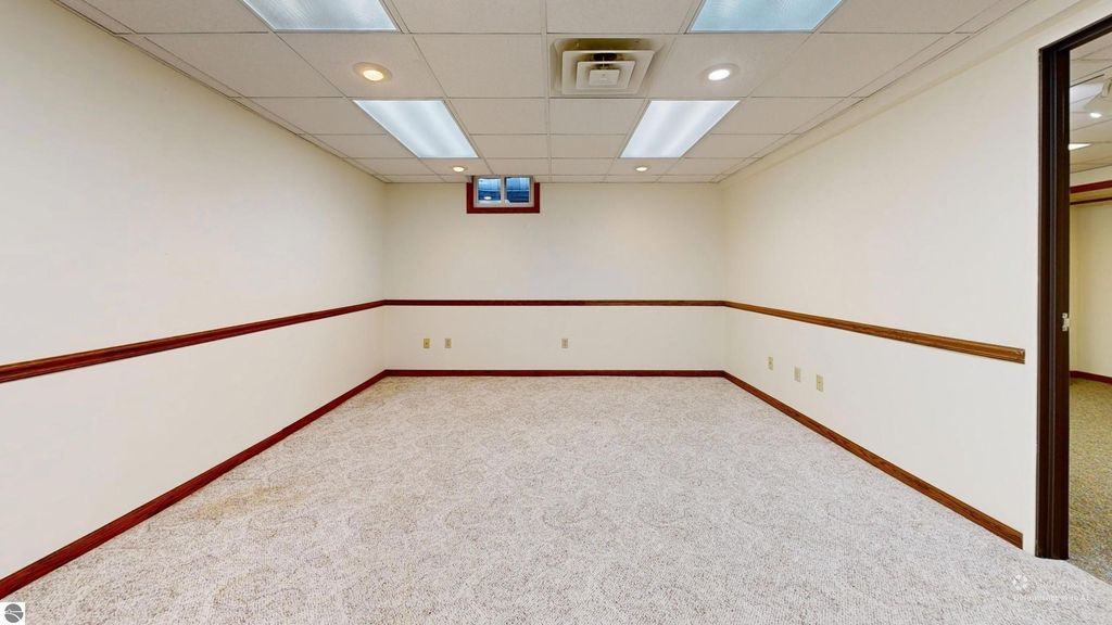 Image 31 of property listing at 350 Applewood Lane, Mt Pleasant, MI 48858