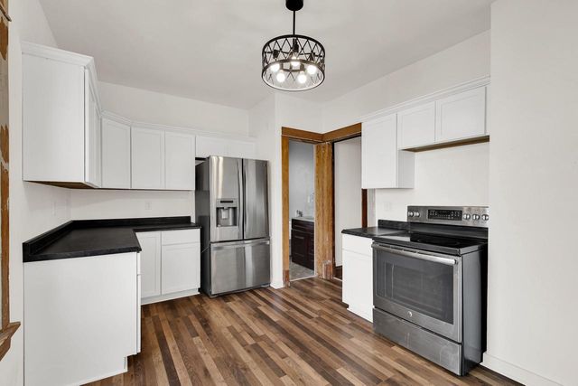 1031 W Washington STREET, West Bend, WI 53095