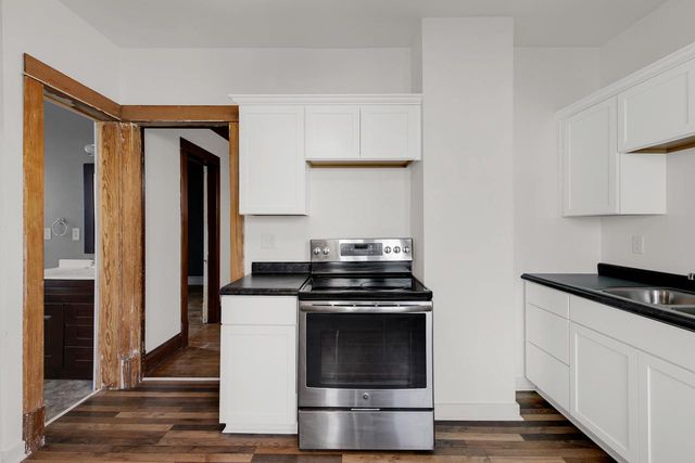 1031 W Washington STREET, West Bend, WI 53095