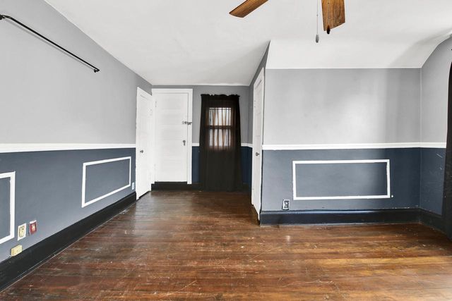 1031 W Washington STREET, West Bend, WI 53095