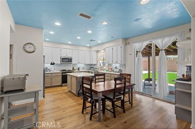 3042 San Luis Drive, Lancaster, CA 93535