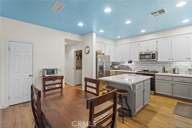 3042 San Luis Drive, Lancaster, CA 93535