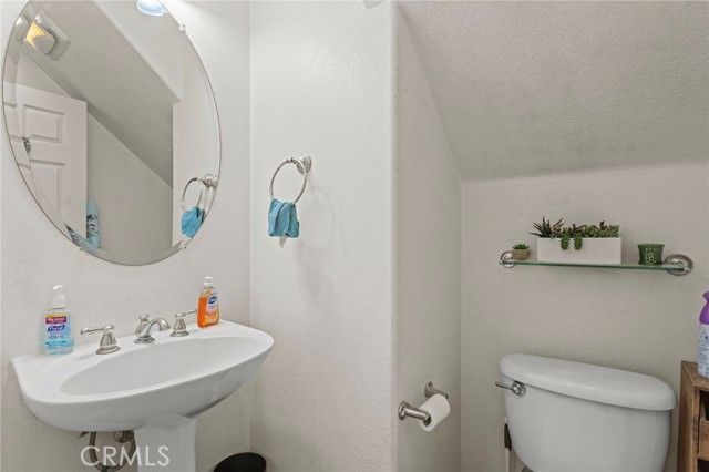 3042 San Luis Drive, Lancaster, CA 93535