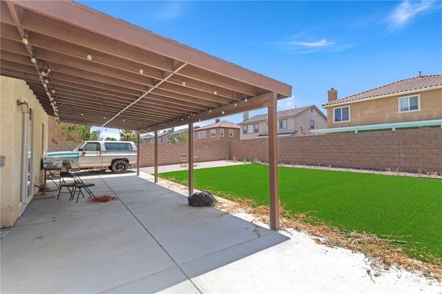 3042 San Luis Drive, Lancaster, CA 93535
