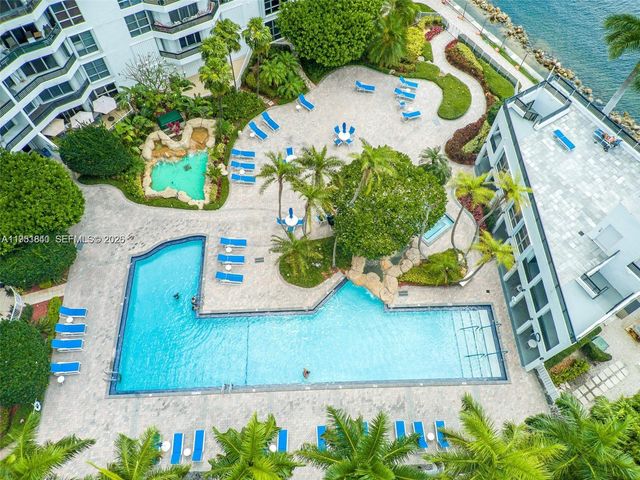3600 Mystic Pointe Dr 1117, Aventura, FL 33180