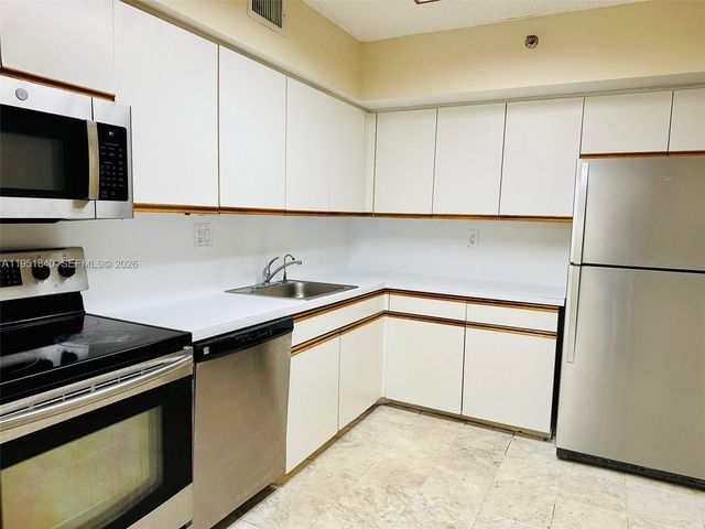 3600 Mystic Pointe Dr 1117, Aventura, FL 33180