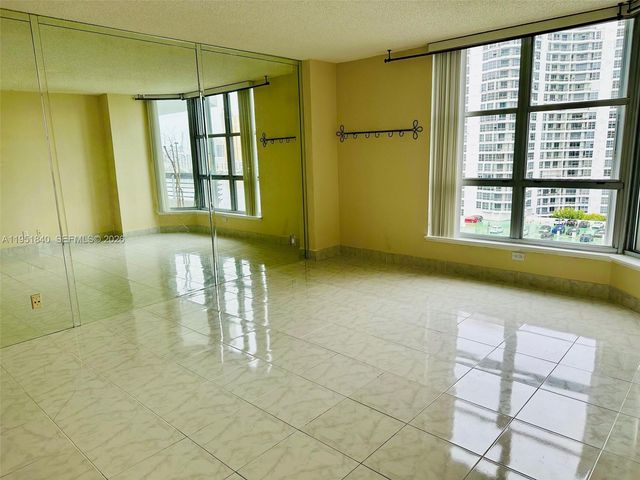 3600 Mystic Pointe Dr 1117, Aventura, FL 33180