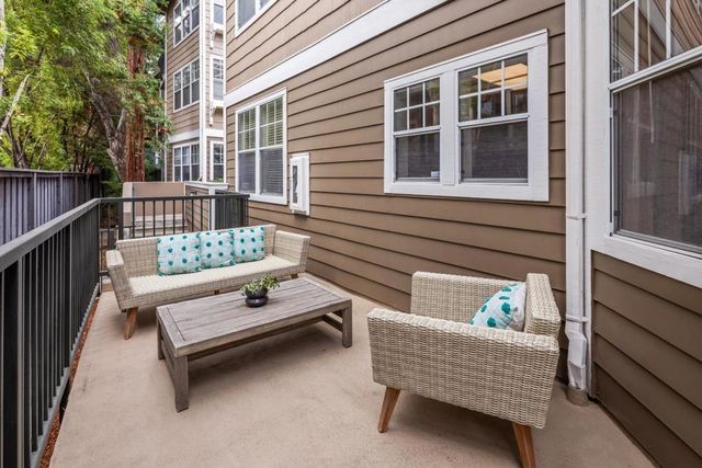 2160 Santa Cruz Avenue 22, Menlo Park, CA 94025