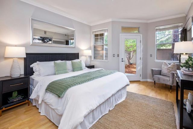 2160 Santa Cruz Avenue 22, Menlo Park, CA 94025