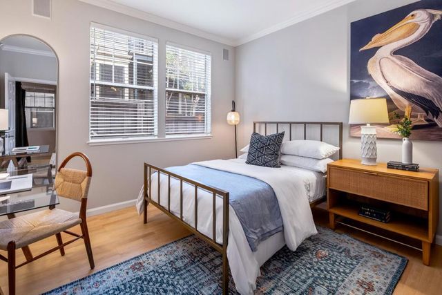 2160 Santa Cruz Avenue 22, Menlo Park, CA 94025