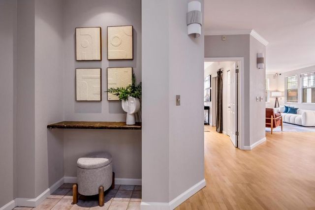 2160 Santa Cruz Avenue 22, Menlo Park, CA 94025