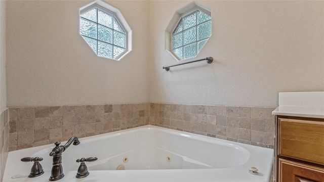 6502 Hearth Stone Drive, Rogers, AR 72758