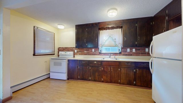 41 Lakeshore Dr, Bellingham, MA 02019