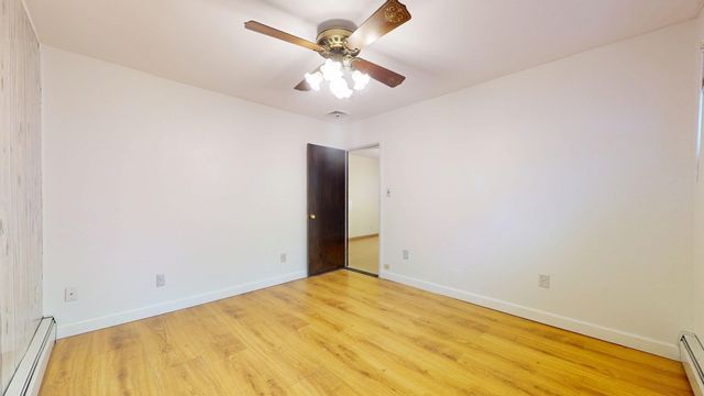 41 Lakeshore Dr, Bellingham, MA 02019