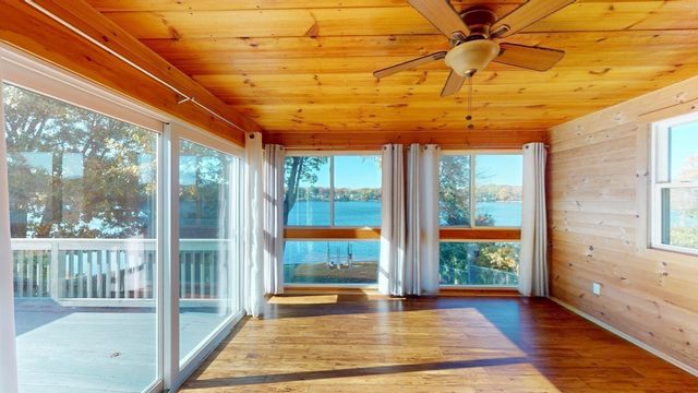 41 Lakeshore Dr, Bellingham, MA 02019