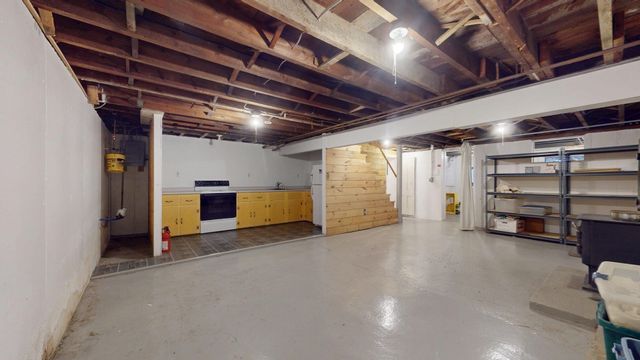 41 Lakeshore Dr, Bellingham, MA 02019