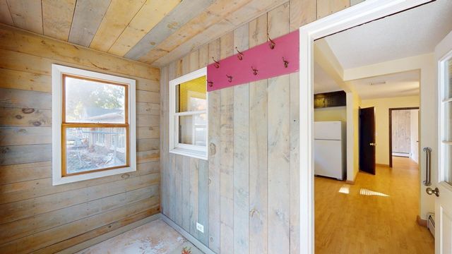 41 Lakeshore Dr, Bellingham, MA 02019