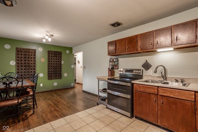 7625 Station Street, Indianapolis, IN 46240