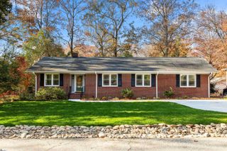 1 Brewster Drive, Taylors, SC 29687