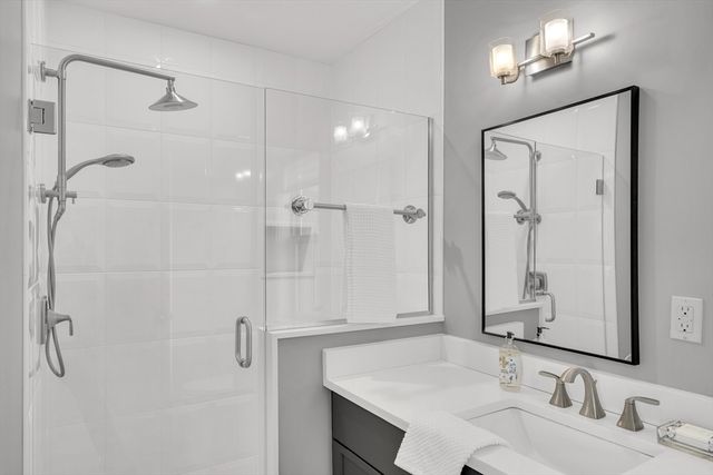 18 Tufts St 4, Cambridge, MA 02139