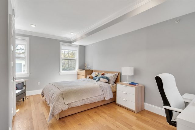 18 Tufts St 4, Cambridge, MA 02139