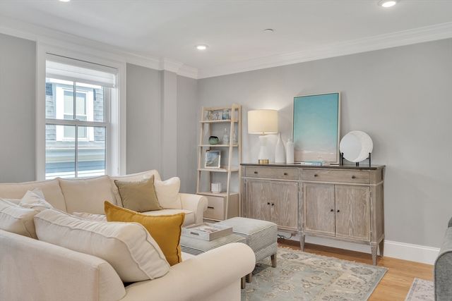 18 Tufts St 4, Cambridge, MA 02139