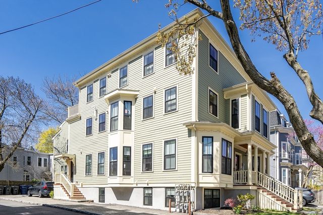 18 Tufts St 4, Cambridge, MA 02139
