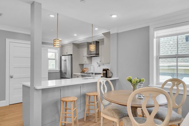 18 Tufts St 4, Cambridge, MA 02139