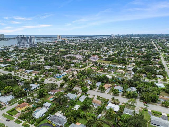 415 Park Avenue, Lake Park, FL 33403