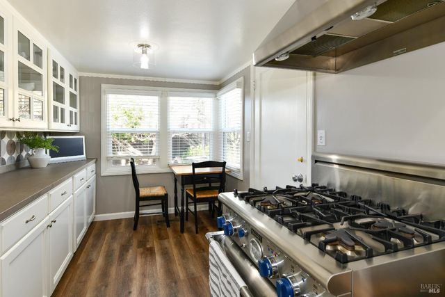 1142 Legion Ave, Napa, CA 94559