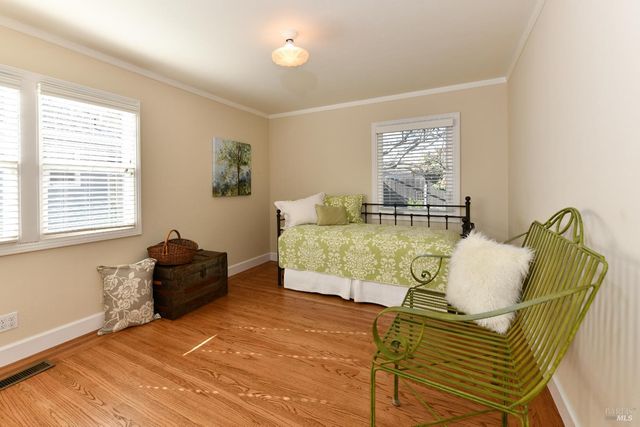 1142 Legion Ave, Napa, CA 94559