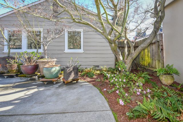 1142 Legion Ave, Napa, CA 94559