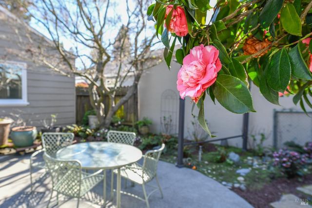 1142 Legion Ave, Napa, CA 94559