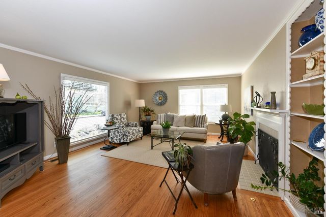 1142 Legion Ave, Napa, CA 94559