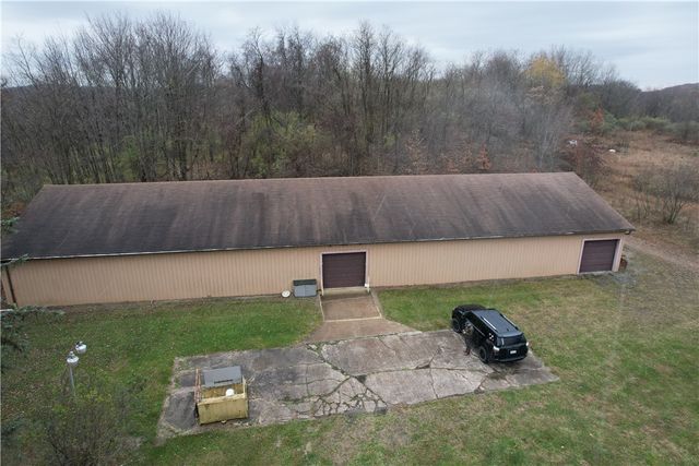 216 E Portersville Rd, Muddy Creek Twp, PA 16051