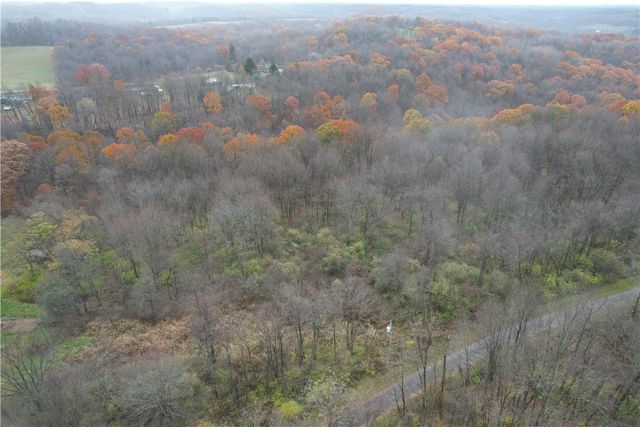 216 E Portersville Rd, Muddy Creek Twp, PA 16051