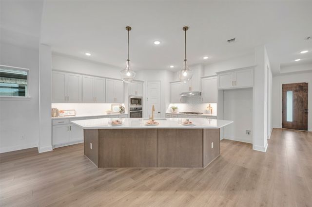 2090 Spotted Fawn Drive, Arlington, TX 76005
