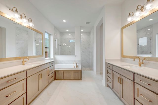 2090 Spotted Fawn Drive, Arlington, TX 76005