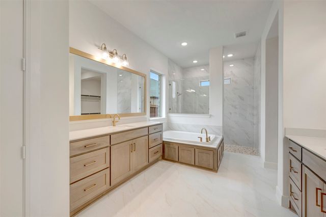 2090 Spotted Fawn Drive, Arlington, TX 76005