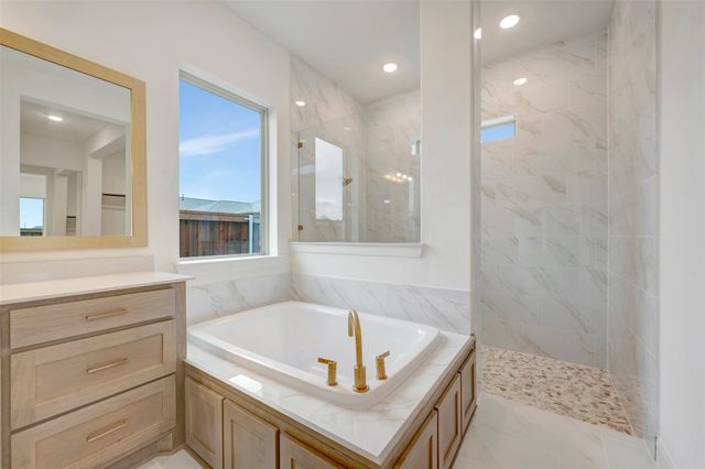 2090 Spotted Fawn Drive, Arlington, TX 76005