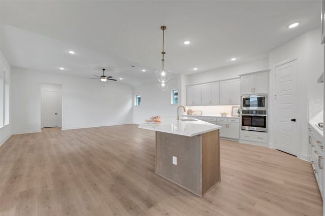 2090 Spotted Fawn Drive, Arlington, TX 76005