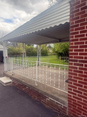 25626 Dunbar Street, Southfield, MI 48033