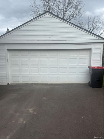 25626 Dunbar Street, Southfield, MI 48033