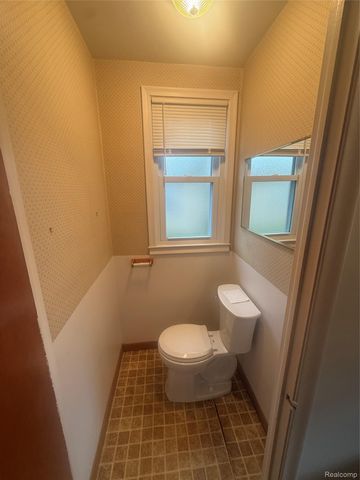 25626 Dunbar Street, Southfield, MI 48033