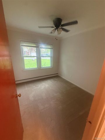 25626 Dunbar Street, Southfield, MI 48033