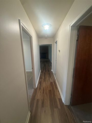 25626 Dunbar Street, Southfield, MI 48033