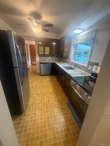 25626 Dunbar Street, Southfield, MI 48033
