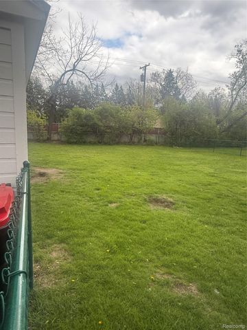 25626 Dunbar Street, Southfield, MI 48033