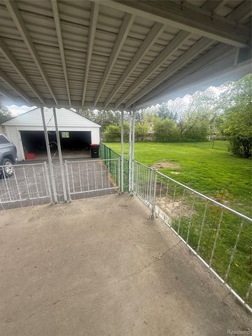 25626 Dunbar Street, Southfield, MI 48033